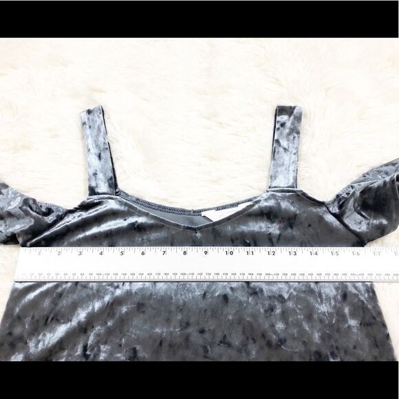 LC Lauren Conrad Runway Grey Velvet Top Size XS - Picture 4 of 7
